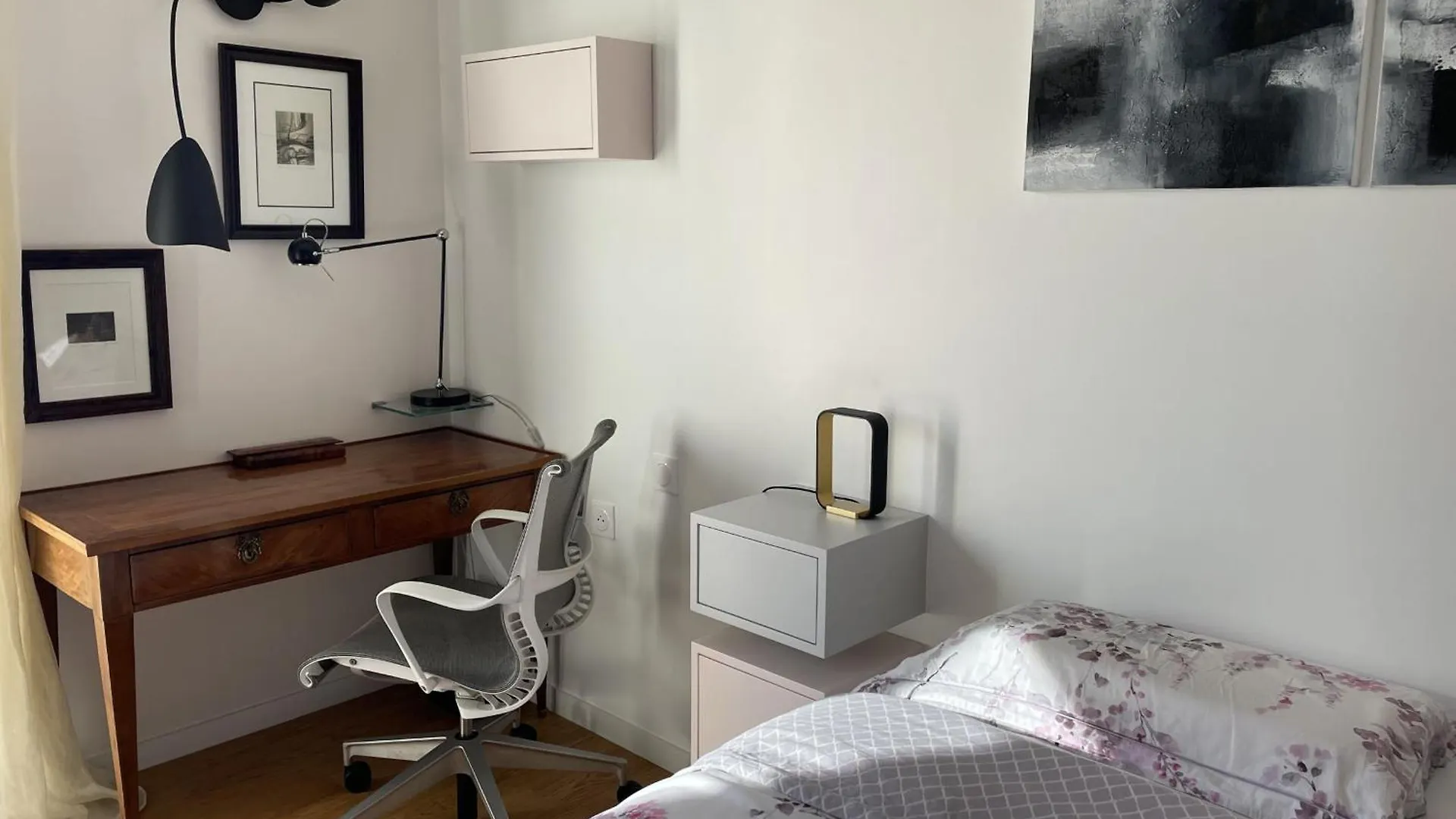 Appartement For 2 With Balcony In *