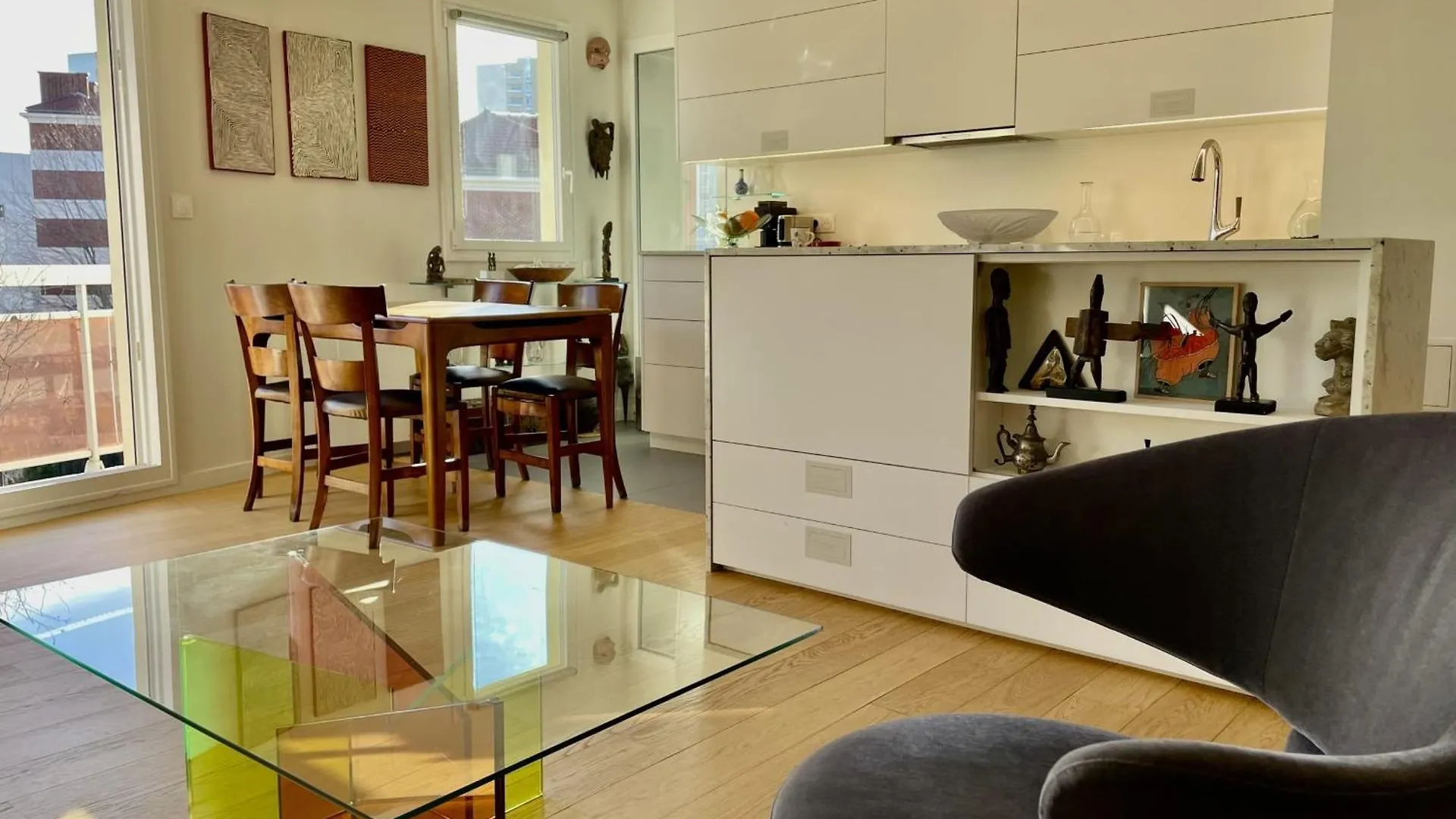 Apartment For 2 With Balcony In *